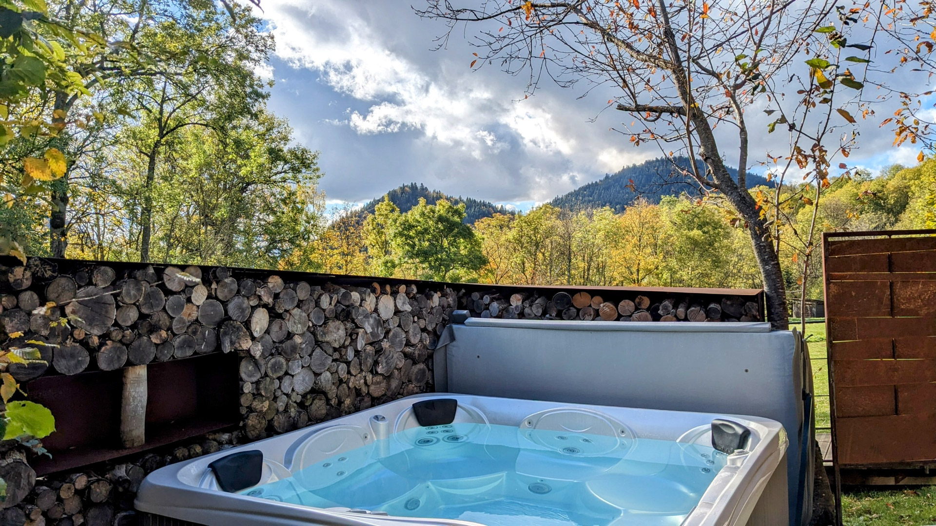 Ecolodge & Moulin Haute-Loire Bulles d'herbe